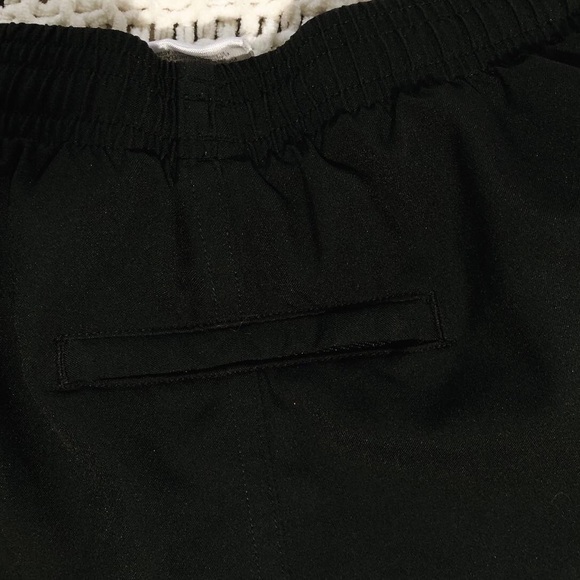 Womens Under Armour Running Shorts - Picture 3 of 3